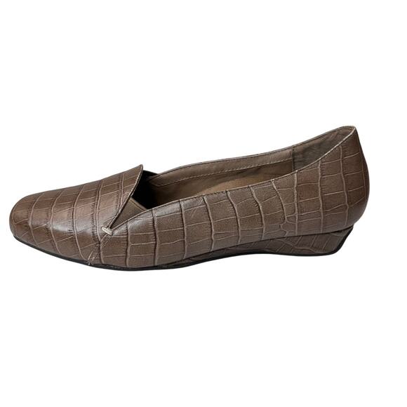 Vionic Dolores Loafers Womens Size 10 Tan Croco Embossed Slip On Shoes - Picture 1 of 12